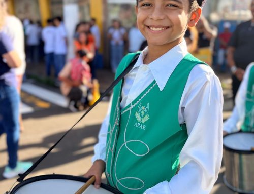 APAE leva arte, esporte e inclusão ao desfile de aniversário de Patrocínio